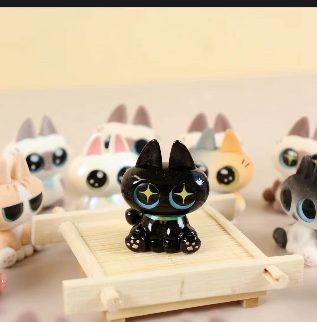 Moe Azukisan Cat Minibean Series PVC toy surprise box Dolls